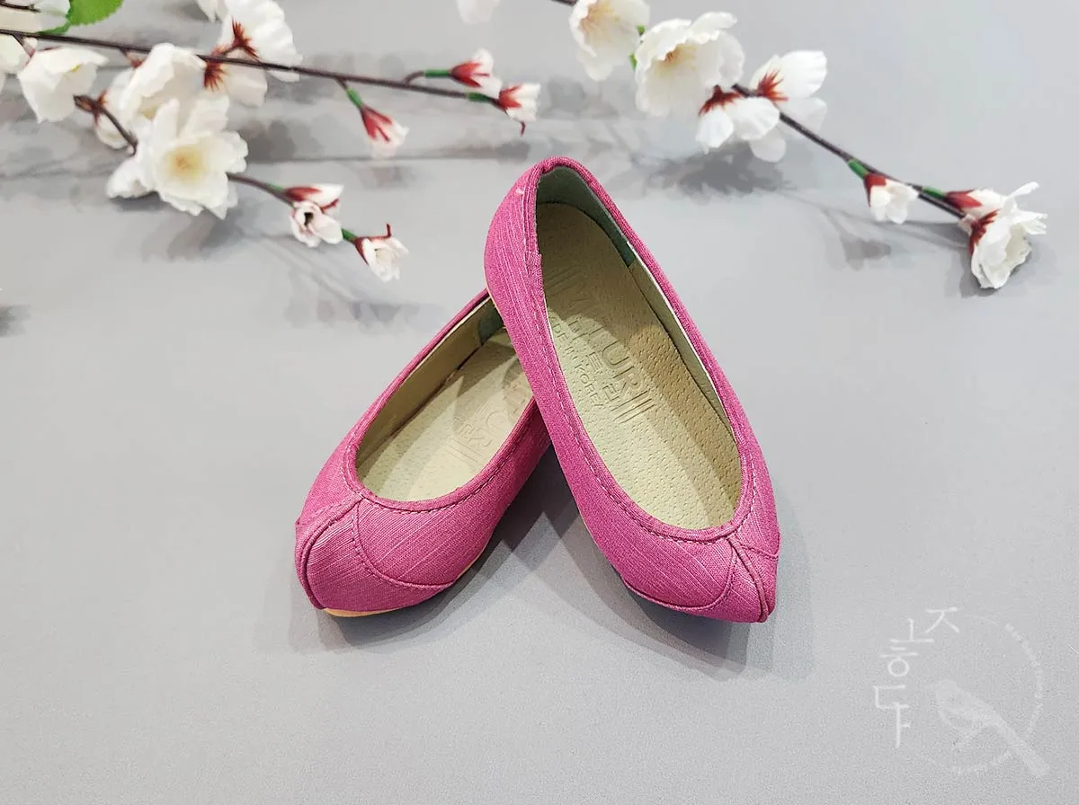 Adorable Girl Hanbok Shoes in Magenta