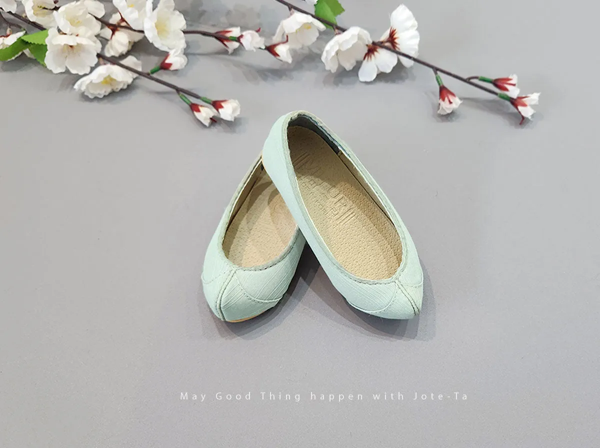 Adorable Girl Hanbok Shoes in Mint