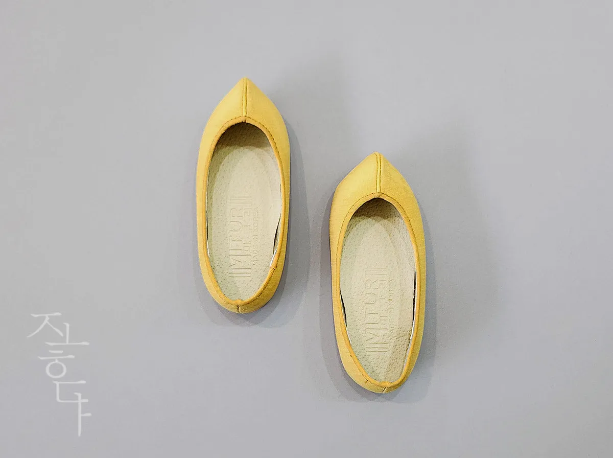 Cute Baby Girl Hanbok Shoes in Yellow