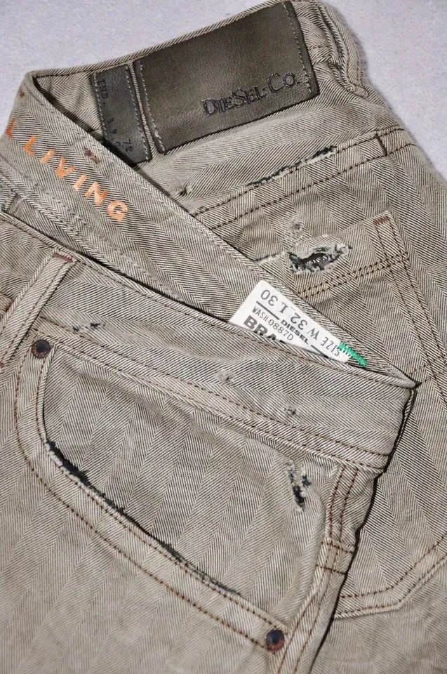 DIESEL Beige Reg Slim Carrot Jeans