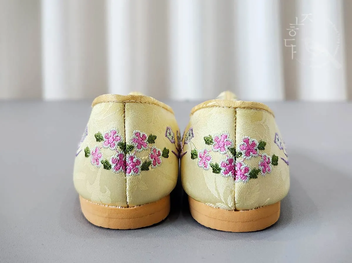 Embroidered Mugunghwa Baby Girl Hanbok Shoes in Yellow