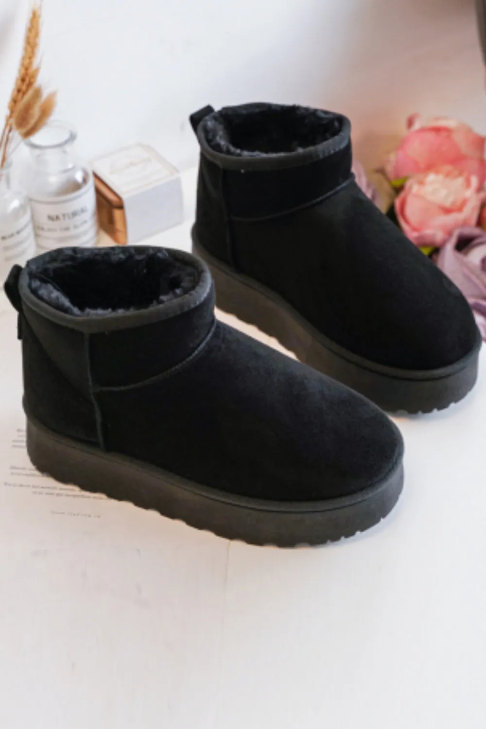 KIDS ANKLE LENGTH FAUX FUR LINING BOOTS IN BLACK UK10-UK2