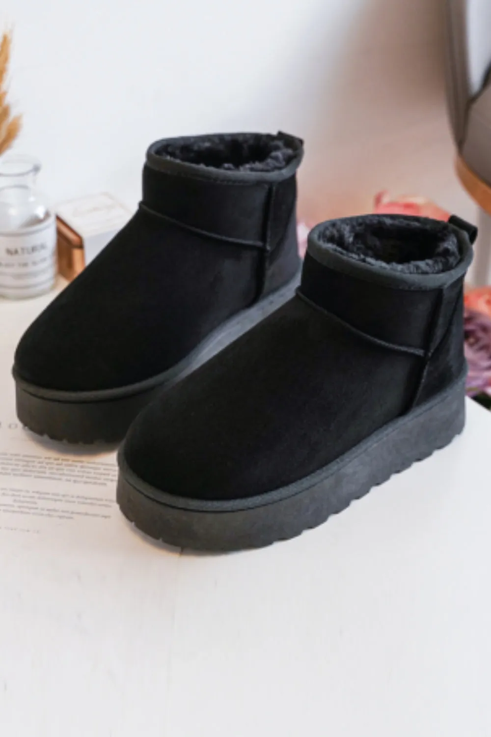 KIDS ANKLE LENGTH FAUX FUR LINING BOOTS IN BLACK UK10-UK2