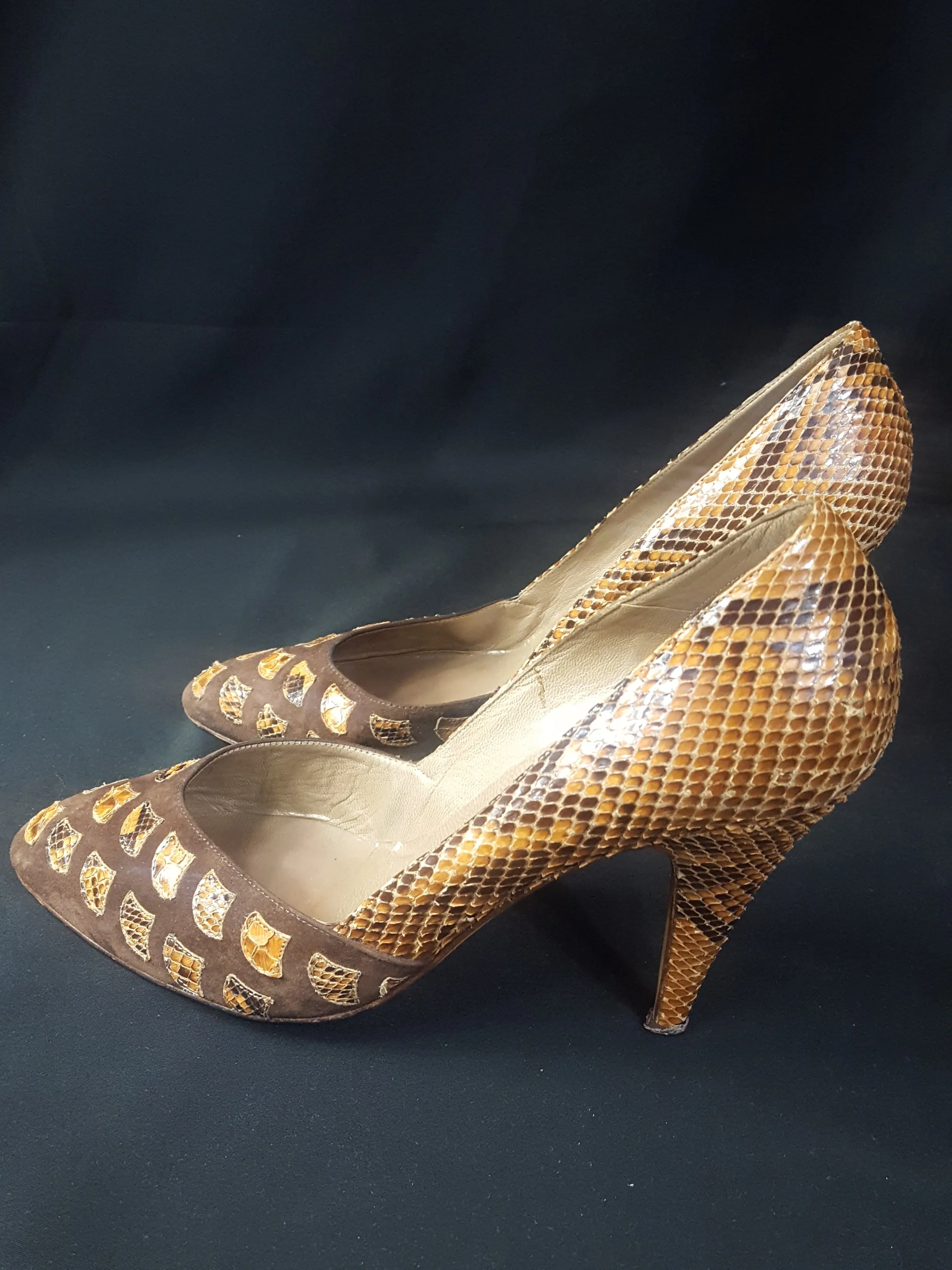 Mauri Suede and Lizard Pumps size 40