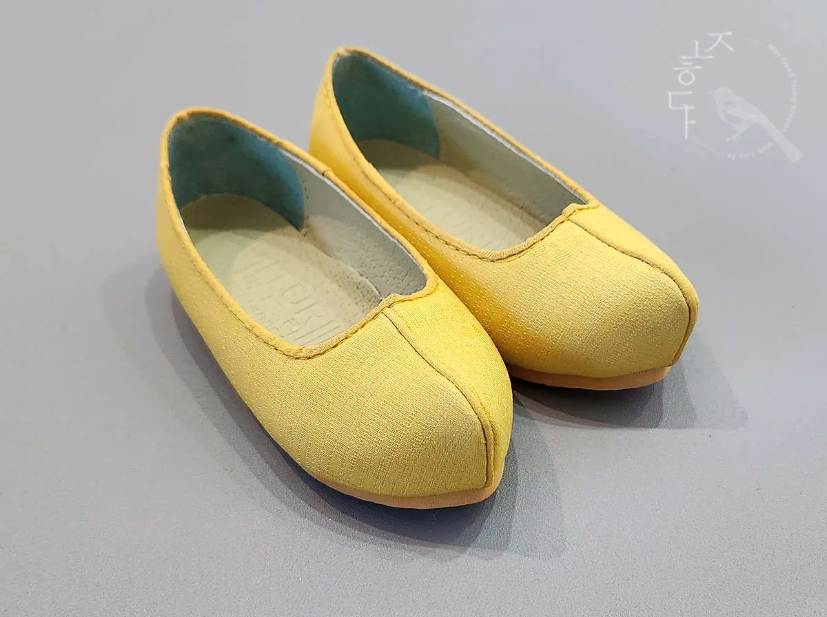 Modern Baby Boy Hanbok Shoes in Yellow