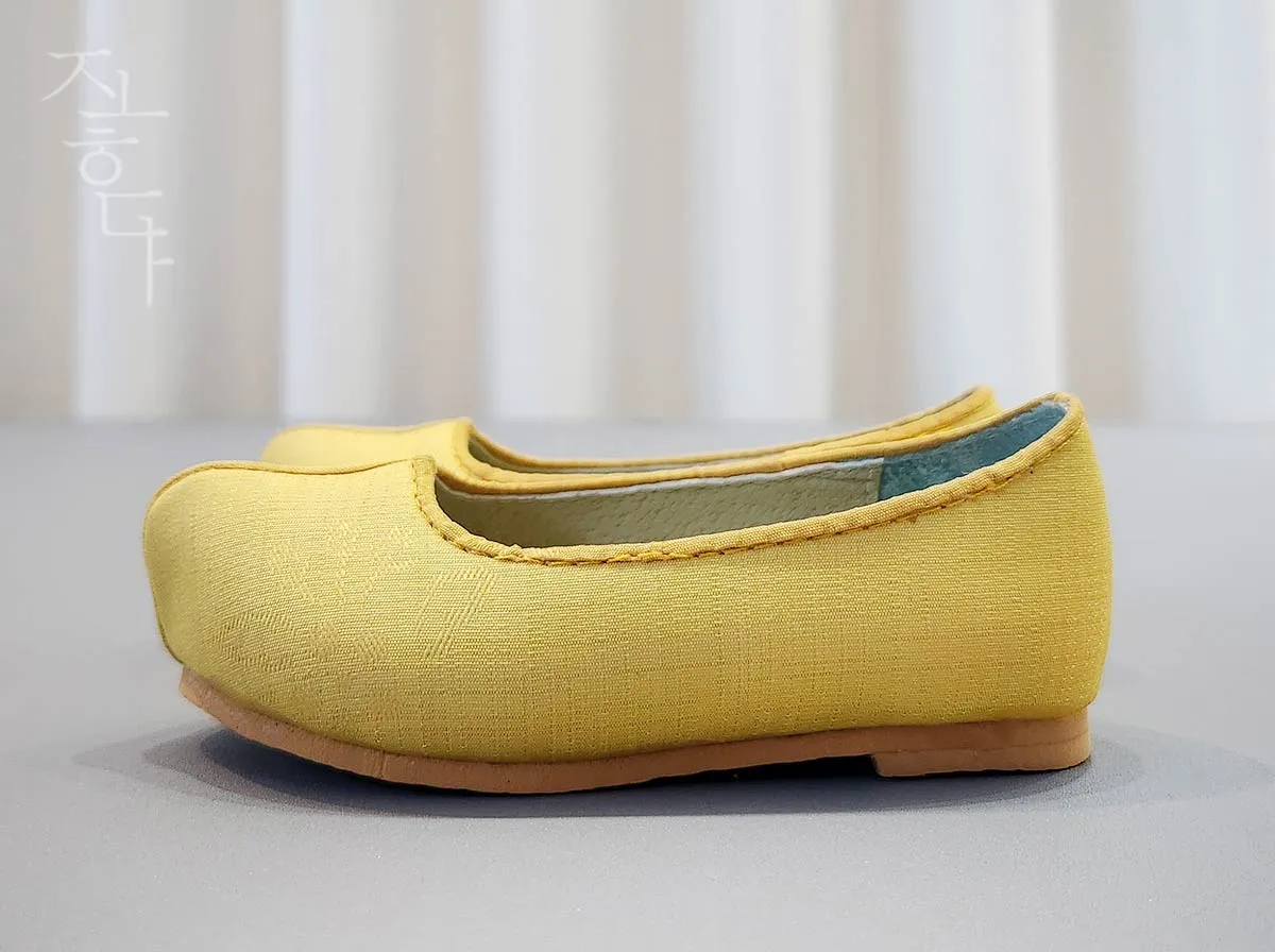 Modern Baby Boy Hanbok Shoes in Yellow