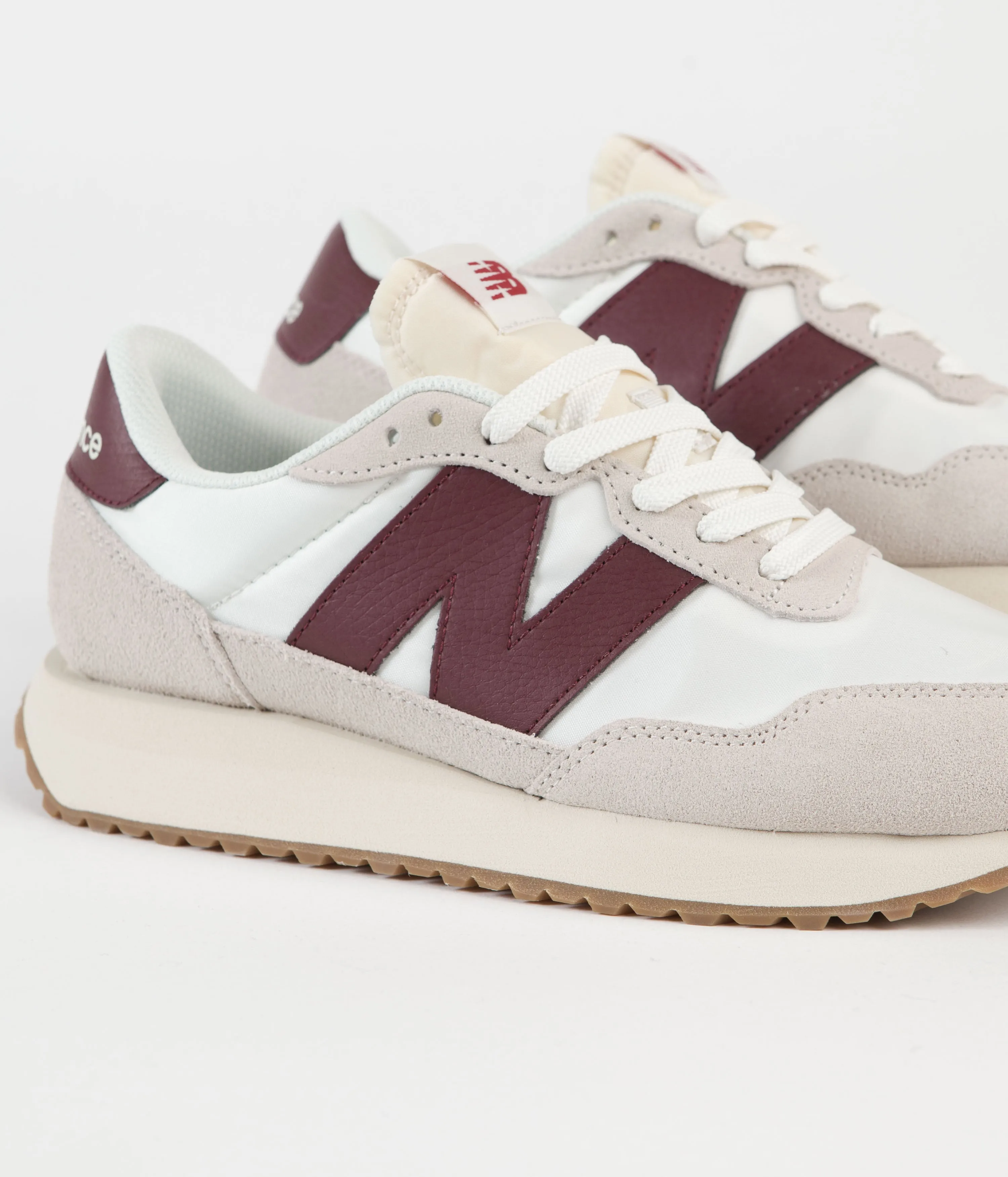 New Balance 237 Shoes - Moonbeam / Burgundy