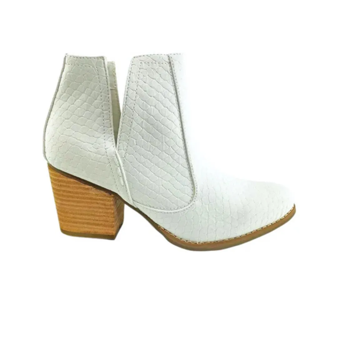 Online Exclusive | Tarim Textured Bootie in White