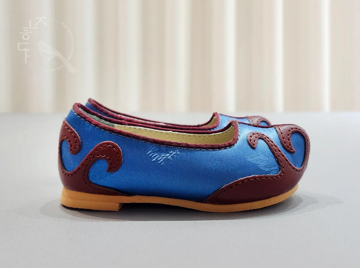 Traditional Baby Boy Hanbok Shoes in Blue & Red Brown