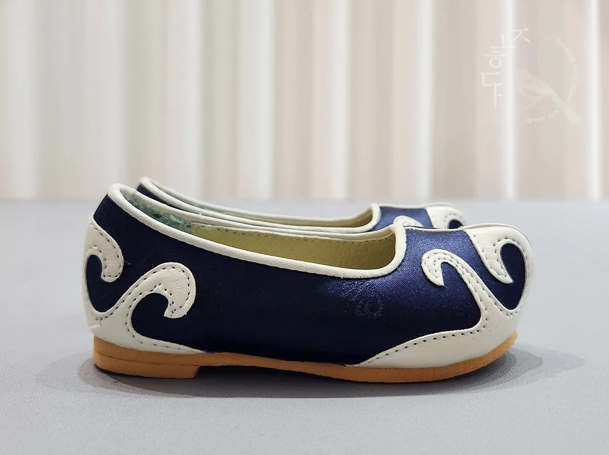 Traditional Baby Boy Hanbok Shoes in Navy & Ivory