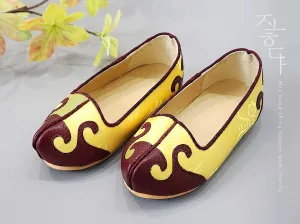 Traditional Baby Boy Hanbok Shoes in Yellow & Red Brown